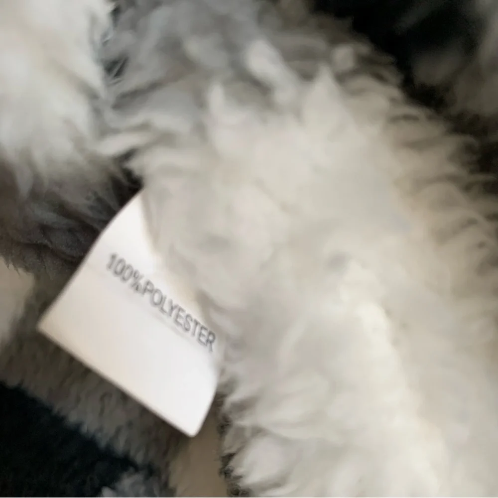 Warm & Cozy Fuzzy Plaid Oversized Sweater Pull Over - Picture 9 of 9